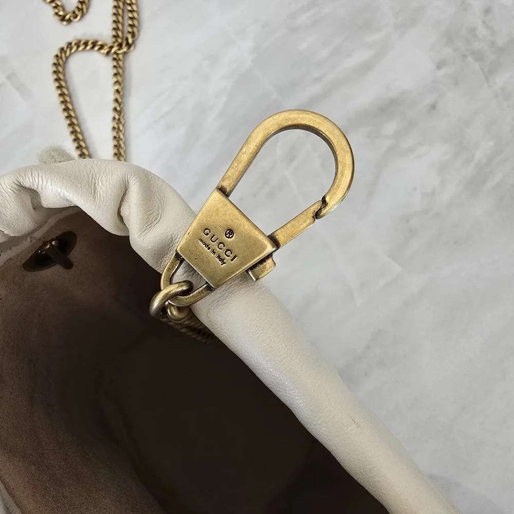 Gucci GG Marmont Bucket Bag - Picture 7 of 12